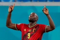 'Chỉ Van Dijk cản nổi Lukaku'