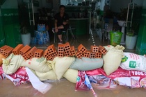 Mưa lớn lúc triều cường, trung tâm Cần Thơ ngập nặng chưa từng thấy
