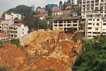 Sat lo tai cong trinh xay dung khach san o Sa Pa hinh anh