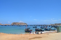 Den Hon Kho qua cay cau vuot bien dai nhat Viet Nam hinh anh
