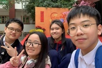 14 hoc sinh cung lop o Ha Noi dat diem IELTS tu 7.0 tro len hinh anh