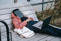 Áp lực đè lên các 'siêu nhân' vừa làm, vừa học thạc sĩ