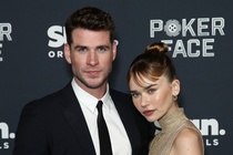 Liam Hemsworth xóa tin đồn chia tay bạn gái