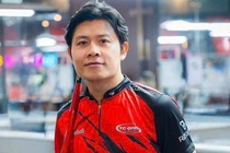 Nhac si Nguyen Van Chung buc xuc hinh anh