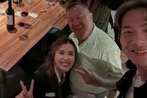 Trum giai tri bi che phan cam vi de nu dien vien tre ngoi vao long hinh anh