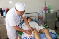 Cuu nu sinh bi chan thuong so nao, bien dang mat hinh anh