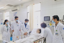 Mổ lấy thai cho sản phụ bị biến chứng do lupus ban đỏ