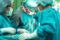 Giám đốc bệnh viện hiến máu lúc nửa đêm cứu sản phụ sinh con lần 5