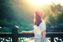 Em se tim nguoi dung sau lung minh hinh anh