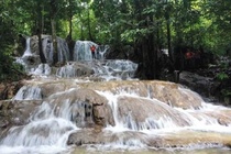 Khám phá những thác nước tuyệt đẹp ở Hòa Bình