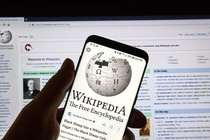 Wikipedia và Reddit bị đe dọa