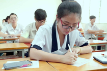 Vu 3.000 hoc sinh Ha Noi thi lai mon Toan: Thanh tra quy trinh ra de hinh anh
