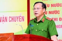 Chuyen an ma tuy lien quan Bui Dinh Khanh: Thu 38 banh heroin, 6 oto hinh anh