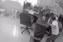 Tam giu bac si dam dong nghiep tai phong kham o Dong Nai hinh anh