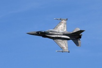 Bi mat dang sau vu Nga ban ha chiec F-16 dau tien cua Ukraine hinh anh