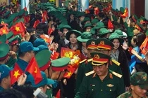 Luc luong can bo, chien si len tau ra Bac dieu binh 80 nam Quoc khanh hinh anh