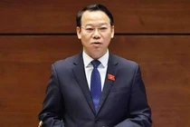 Bo Chinh tri, Ban Bi thu xem xet, thi hanh ky luat dang vien vi pham hinh anh