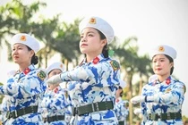 Nhung 'Bong hong thep' kieu hanh tren thao truong A80 hinh anh