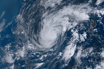 Sau bao so 5: Xuat hien mot vung ap thap gan bien Dong hinh anh