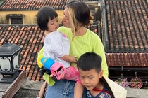 Me lai oto, dua hai con di tu Nam ra Bac trong 34 ngay hinh anh