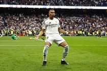 Mbappe pha ky luc ton tai 71 nam hinh anh