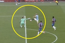 Tranh cai trong ngay Man City guc nga o chung ket FA Cup hinh anh