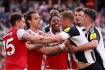 Doi Ngoai hang Anh thu 2 co ve du Champions League hinh anh
