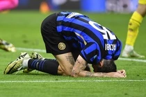 Phut bu gio dien ro khien Inter tan mong vo dich hinh anh
