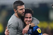 Carrick bi sa thai hinh anh