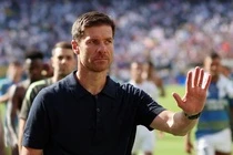 HLV Alonso noi gi sau tham bai hinh anh