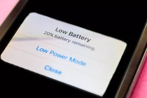 Vì sao iPhone cập nhật iOS mới thường tụt pin, sạc chậm