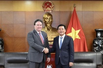 Bo truong Cong Thuong lam viec voi Dai su My, thuc day dam phan hinh anh