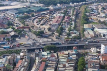 Phuong dong dan nhat TP.HCM sap di doi KCN de nhuong dat cho nha o hinh anh