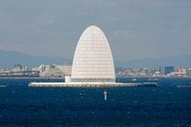 Tòa tháp nổi kỳ lạ giữa vịnh Tokyo
