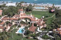 Ông Trump: 'Đặc vụ FBI phá két sắt nhà tôi ở Florida'