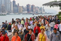 Vì sao khách đại lục ồ ạt đến Hong Kong nghỉ lễ nhưng không qua đêm