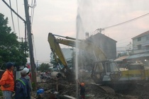 Di dời ống nước trên đường Lương Định Của, 200 hộ dân bị ảnh hưởng