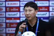 HLV Kim: Đình Bắc cạnh tranh với Xuân Son là điều tốt