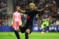 Phan ung cua Real khi Barca vo dich hinh anh