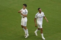 Alexander-Arnold kien tao giup Real vao tu ket hinh anh