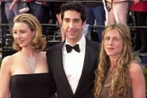 Jennifer Aniston hẹn hò tài tử ‘Friends’?
