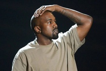 Kanye West bị thu hồi bằng tiến sĩ