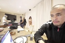 Vo Kanye West mac nhu khoa than tai buoi livestream hinh anh