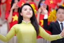 Hon 30 ca si tham gia MV 'Vinh quang, oi Viet Nam' hinh anh