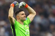 Emiliano Martinez hiến kế giúp Messi ghi bàn trước Panama
