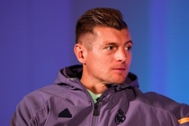 Kroos chi ra diem dang so cua Barcelona hinh anh