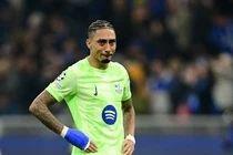 Barcelona nguy co bi loai khoi Champions League hinh anh