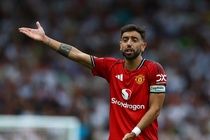 Bruno Fernandes bi chi trich la dua tre to xac hinh anh