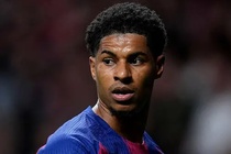 Barcelona tra gia gay soc cho Rashford hinh anh