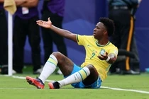 Ba ngôi sao Brazil bị vạch tội